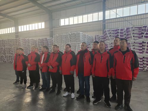 營(yíng)銷精英參觀成品庫了解產(chǎn)品結(jié)構(gòu)' border= 營(yíng)銷精英參觀成品庫了解產(chǎn)品結(jié)構(gòu)